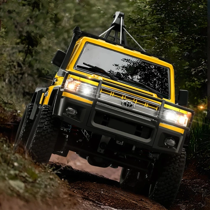 RC auto Toyota Land Cruiser s navijakom, žlté + náhradná batéria