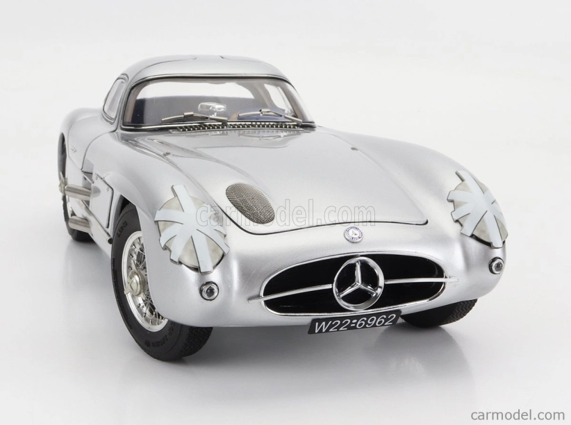 Cmc Mercedes Benz 300 Slr Uhlenhaut Coupe N 15 Sweden Gp 1955 1:18 Strieborná
