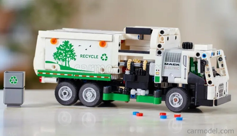 Lego Mack Lego Technic - Lr Elektrické smetiarske auto Raccolta Rifiuti Urbani - 252 dielikov Bielozelená
