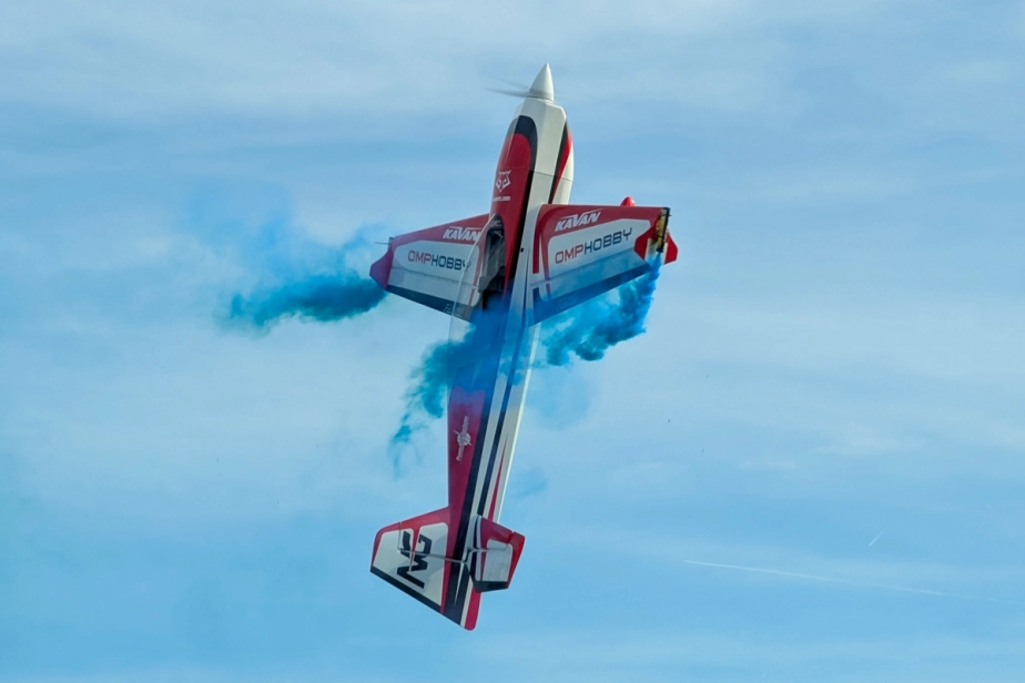 104" Extra NG ARF - žlutá 2,64m