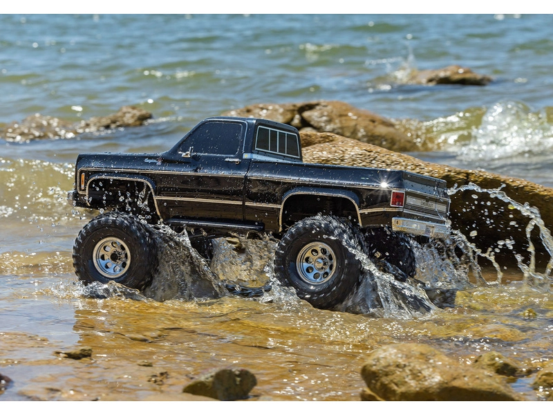 RC auto Traxxas TRX-4 Chevrolet K10 1979 TQi 1:10 RTR, červené
