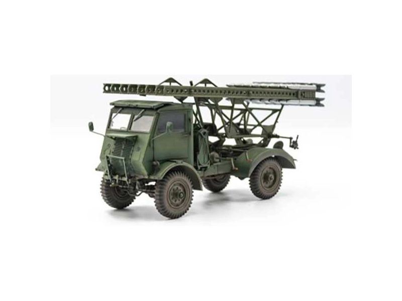 Revell W.O.T. 8 BM-13-16 Katyusha/Cargo (1:35) (súprava)
