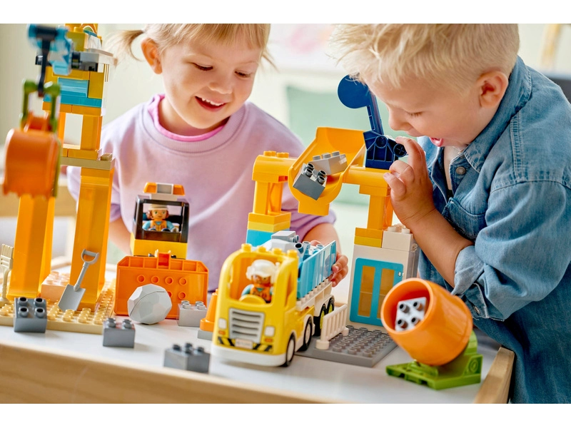 LEGO DUPLO - Stavenisko a vozidlá 3 v 1