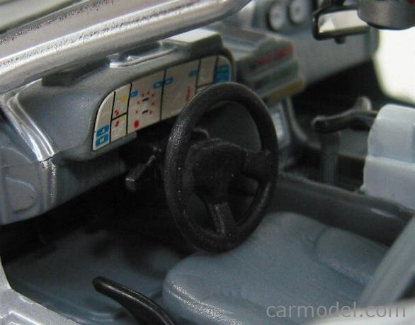 Welly De lorean Time Machine - Back To The Future 3 - Ritorno Al Futuro 3 1:24 Silver