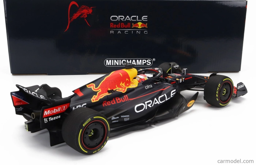 Minichamps Red bull F1 Rb18 Team Oracle Red Bull Racing N 1 1:18, tmavě modrá