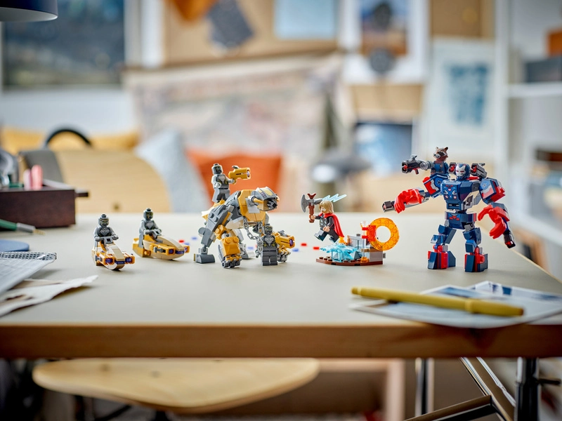 LEGO Marvel - Avengers: Endgame Thor vs. Chitauri