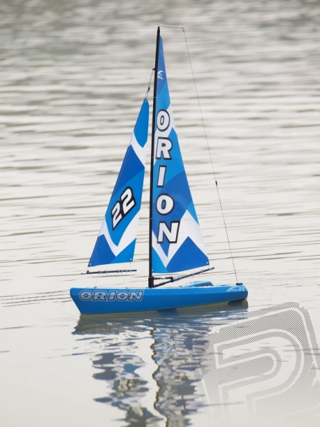 RC plachetnica Orion
