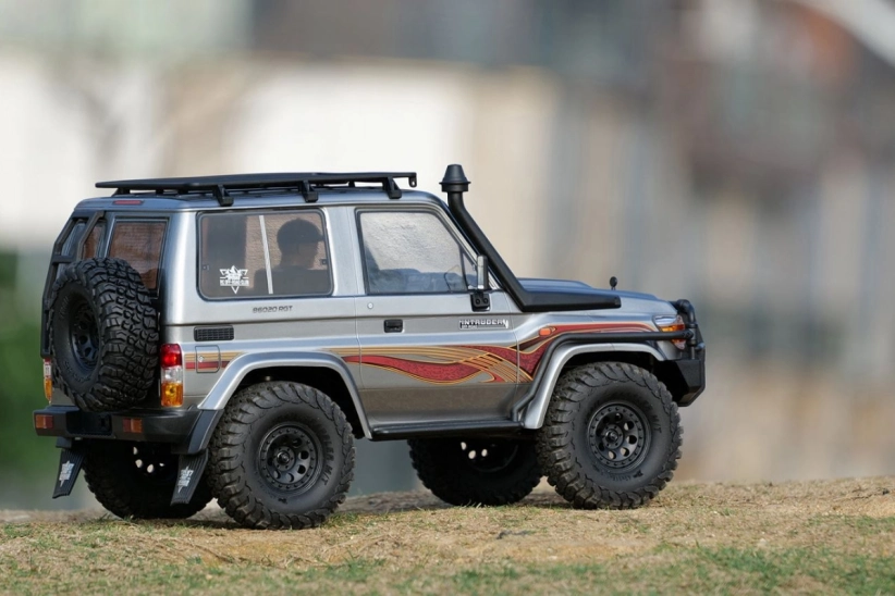 RC auto INTRUDER 1/10 súprava 2,4 GHz, strieborná