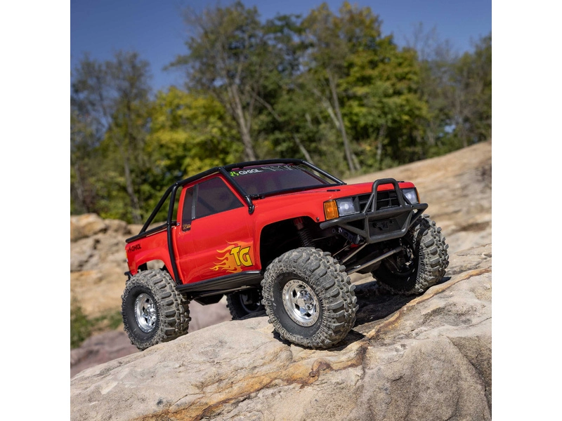 Axial SCX10 III Toyota SR5 1987 1:10 4WD RTR červený