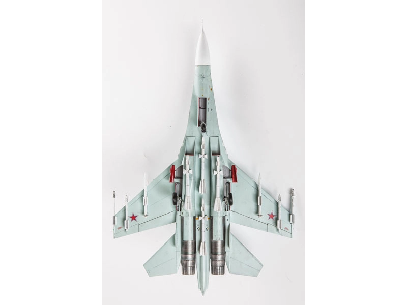 Zvezda Suchoj SU-27SM (1:72)
