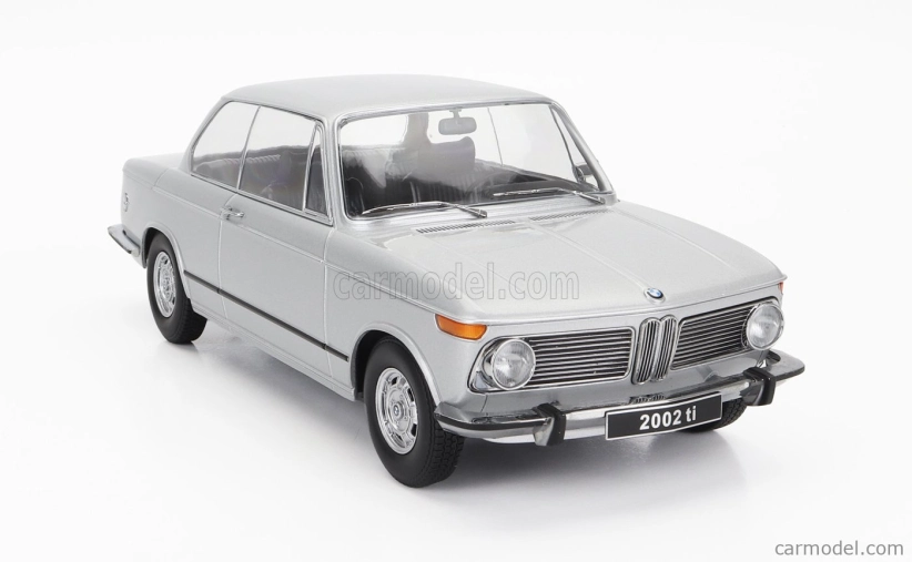 BMW 2002ti radu 1 1971 v mierke 1:18 strieborná