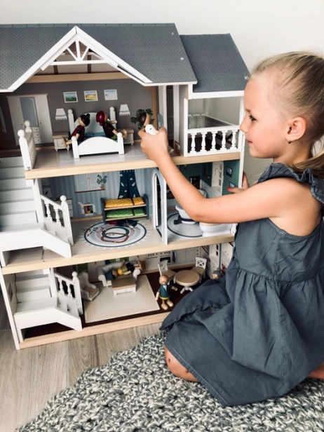 Small Foot Domeček pro panenky Městská vila