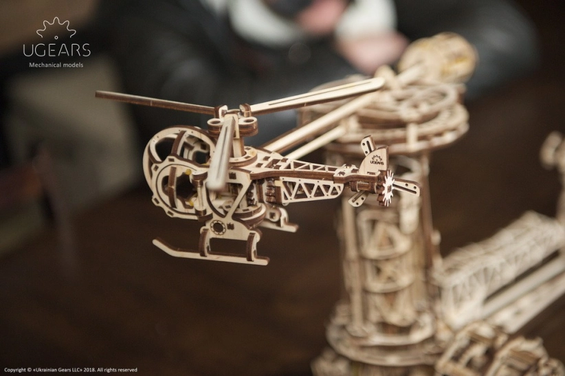 Ugears 3D drevené mechanické puzzle lietajúce stroje