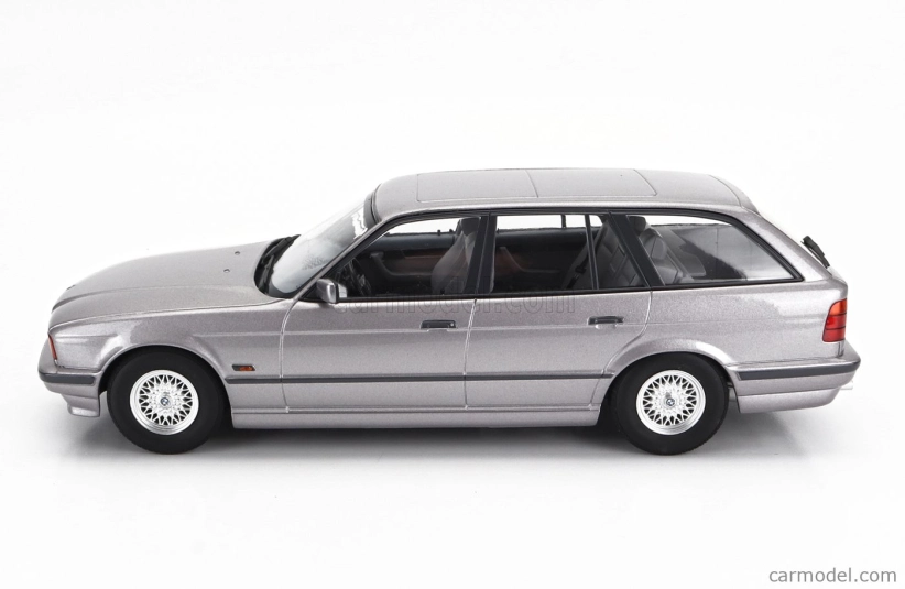 Triple9 BMW 5-series Touring (e34) Sw Station Wagon 1996 1:18 Silver