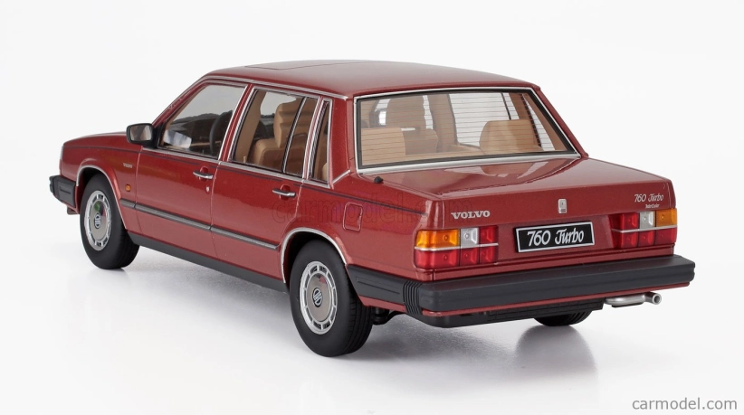 Triple9 Volvo 760 Turbo Intercooler 1985 1:18 Červená