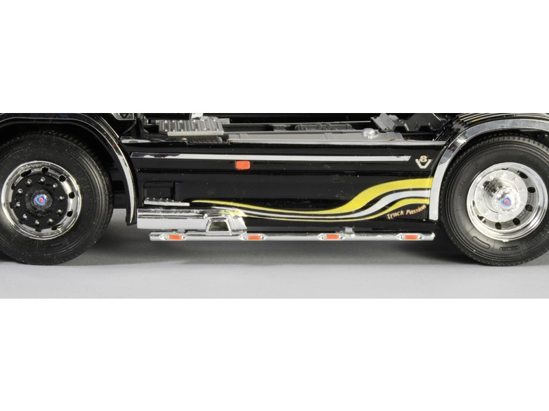 Italeri SCANIA R V8 TOPLINE „IMPERIAL“ (1:24)