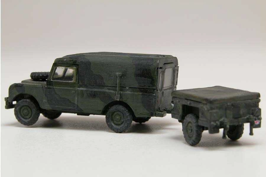Classic Kit military A02324 - LWB Land Rover (Hard Top) and Trailer (1:76)