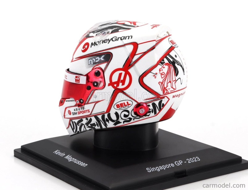 Spark-model Bell helmet F1  Casco Helmet Haas Vf-23 Team Moneygram Haas N 20 Singapore Gp 2023 Kevin Magnussen 1:5 Bílá Červená