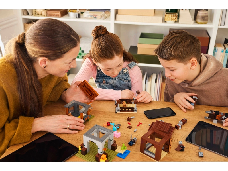 LEGO Minecraft - Základňa dravca a ničiteľa