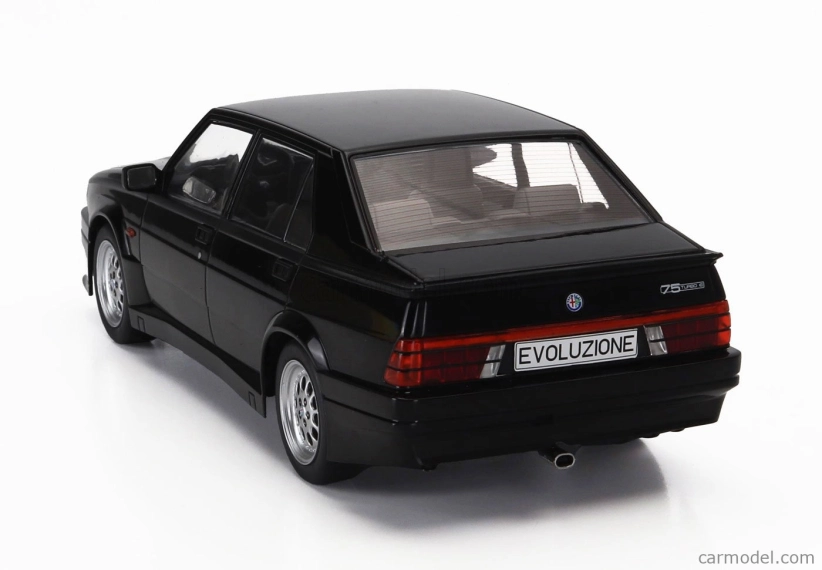 Mcg Alfa romeo 75 Turbo Evoluzione 1987 1:18 Black