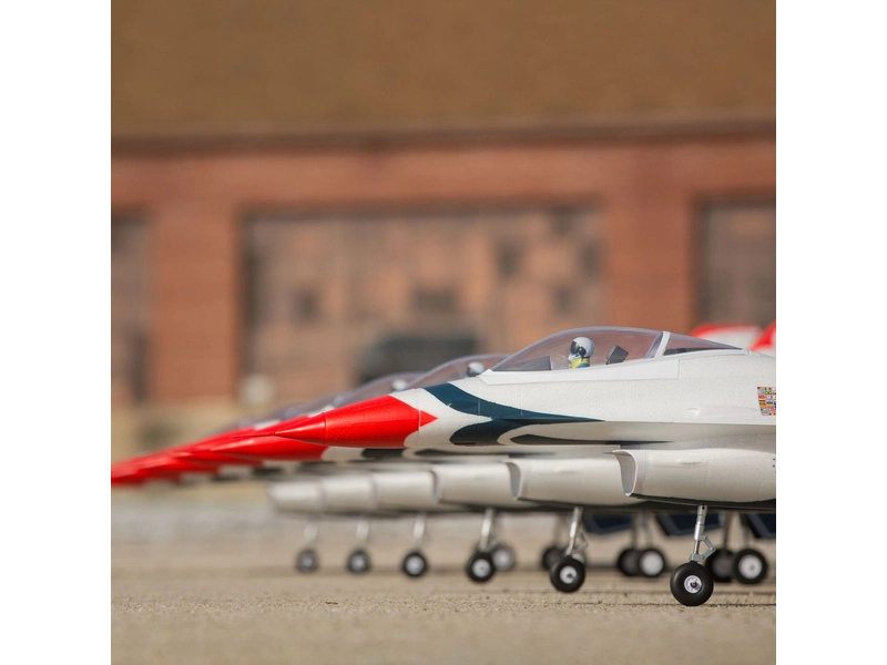 RC letadlo E-flite F-16 Thunderbirds 0.8m SAFE Select BNF Basic