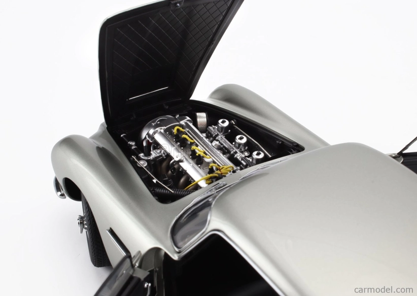 Autoart Aston martin Db5 1964 1:18 Brezová strieborná