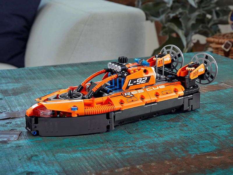 LEGO Technic - Záchranné vznášadlo