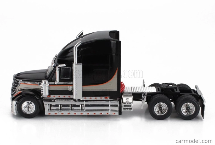 Ixo-models International Lonestar Tractor Truck 3-assi 2010 1:64 Black