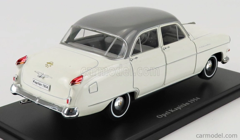 Edicola Opel Kapitan 1954 1:24 bielo-sivá