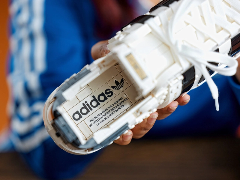 Ikony LEGO - adidas Originals Superstar