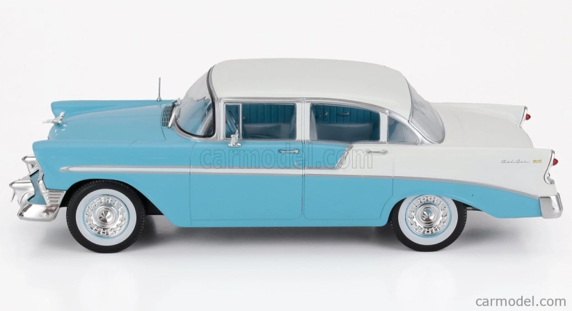 Whitebox Chevrolet Bel Air Hard-top 1956 1:24 Light Blue White