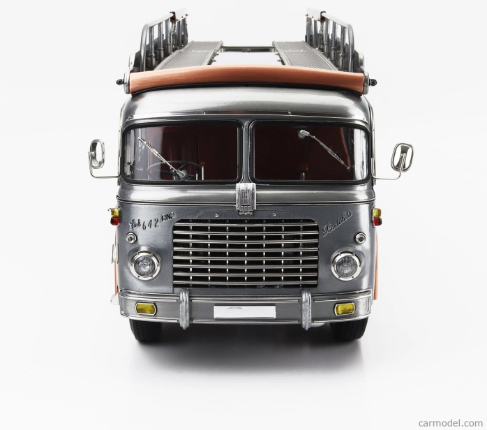 Cmc Fiat 642rn2 Truck Bartoletti F1 Ferrari Car Transporter 1957 1:18 Čirá Povrchová Úprava Šedá