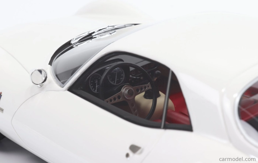 Maxima Alfa romeo Giulia Tz2 Coupe Pininfarina 1965 1:18 Bílá