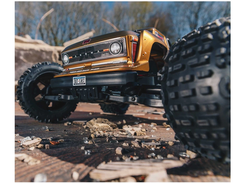 RC auto Arrma Outcast 4S V2 BLX 1:10 4WD RTR, bronzová