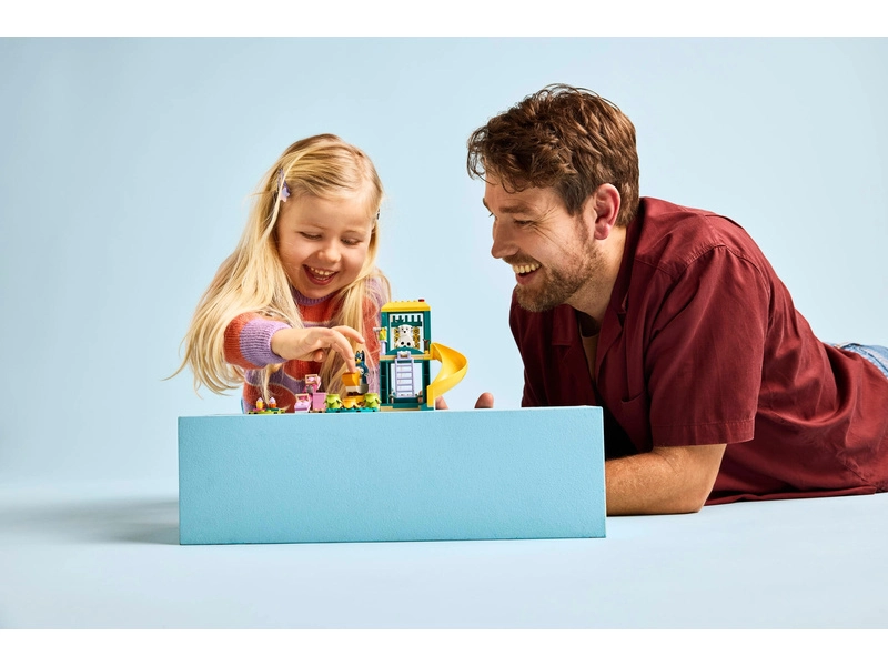 LEGO Bluey - Bluey, Chloe a zábava na ihrisku