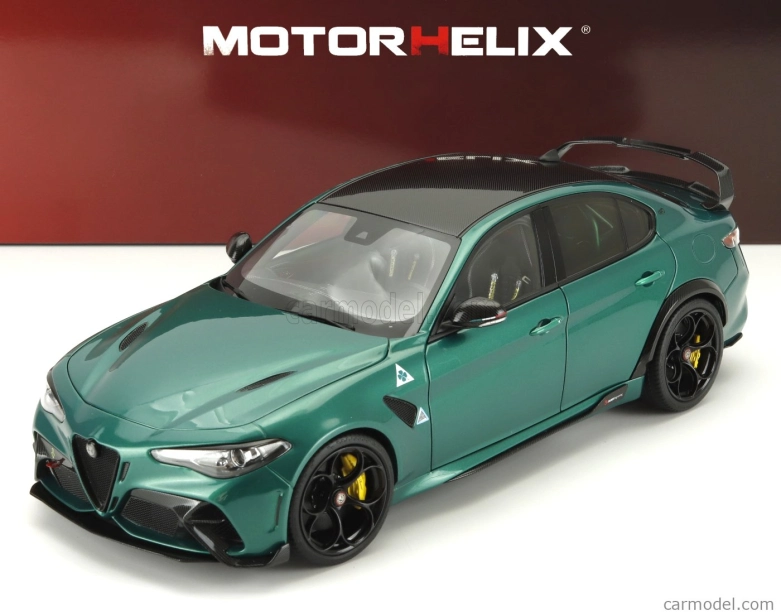 Motorhelix Alfa romeo Giulia Gtam s motorom a príslušenstvom 2021 1:18 M O N T R E A L Green Met