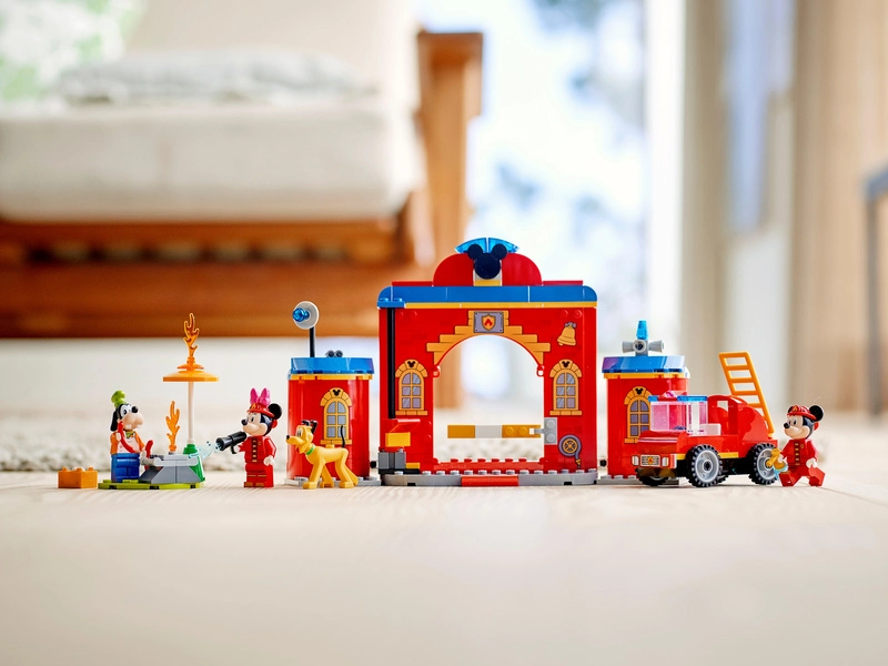 LEGO DUPLO – Hasičská stanica a auto Mickeyho a priateľov