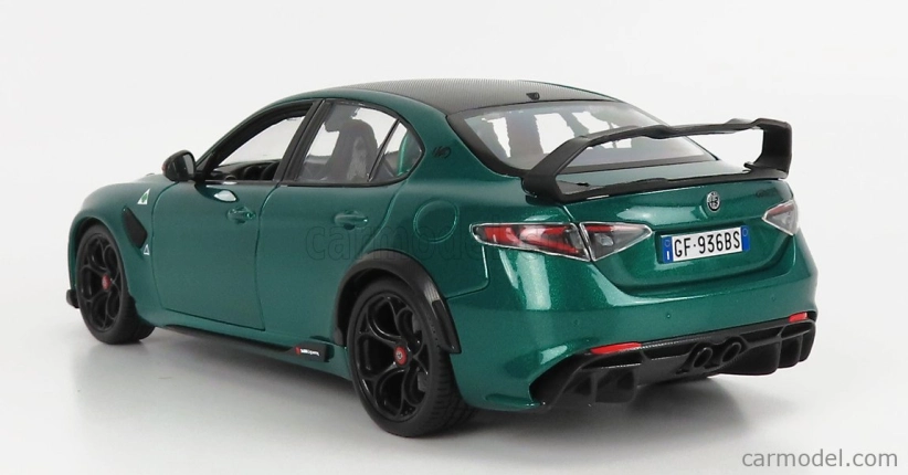 Bburago Alfa Romeo Giulia Gtam 2020 1:18 Verde Montreal – Green Met
