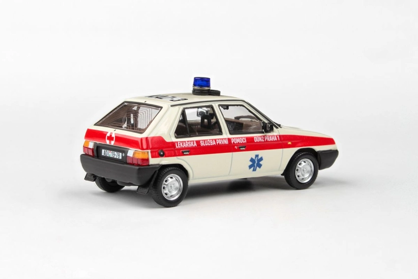 Abrex Škoda Favorit 136L (1988) 1:43 – OÚNZ Praha 1