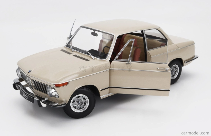 BMW 1602 radu 1 1971 v mierke 1:12 béžová