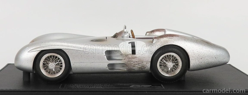 Gp-replicas Mercedes benz F1 W196r Streamliners N 1 1:18, stříbrná