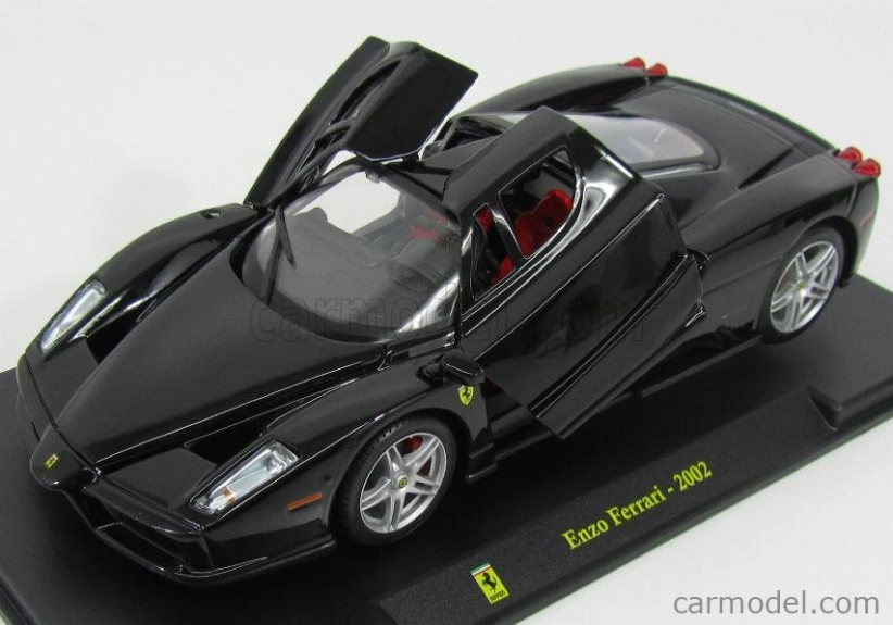 Edicola Ferrari Enzo 2002 - Con Vetrina - S vitrínou 1:24 čierna