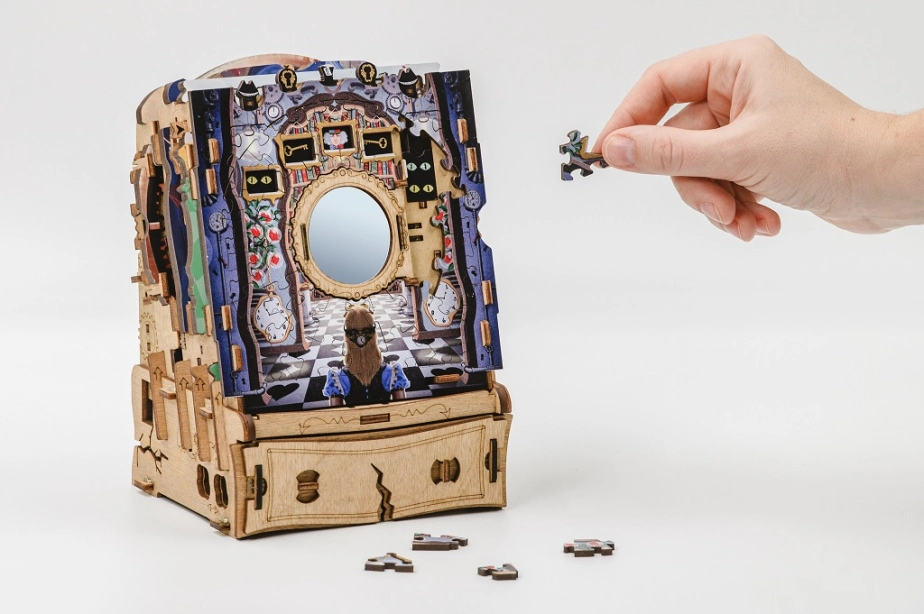 iDventure Hlavolam puzzle a úniková hra Alenčina tajemná schránka