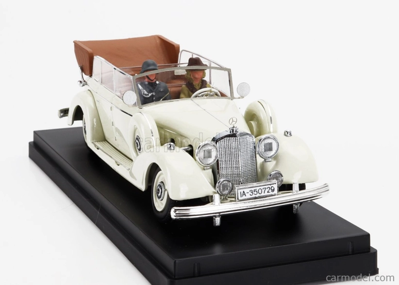 Rio-models Mercedes benz 770k Cabriolet 1938 With Eva Braun And Ss Military Guard Figures 1938 1:43 Bílá