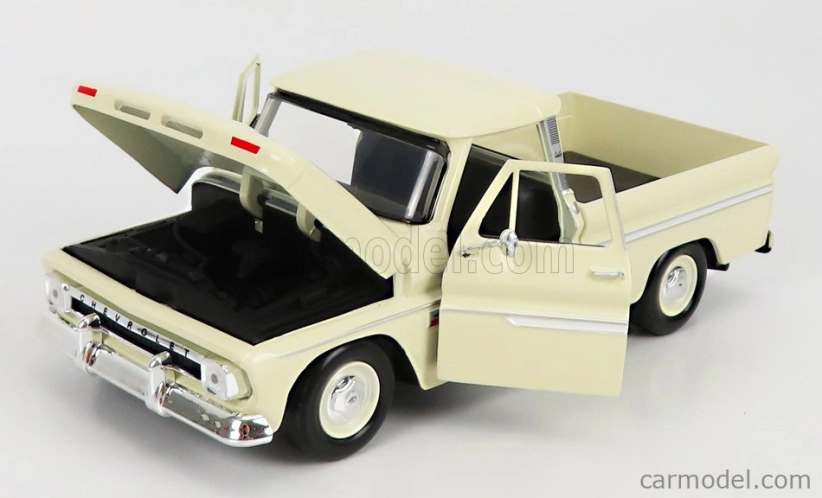 Motor-max Chevrolet C-10 Fleetside Pick-up 1966 1:24 Cream