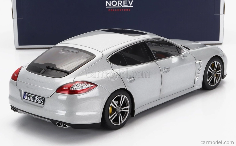 Norev Porsche Panamera Turbo 2009 1:18 Silver