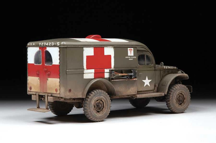 Zvezda Dodge Wc54 4x4 Truck Military Ambulance 1944 1:35 /