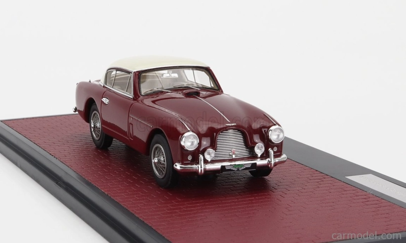 Modely v mierke Matrix Aston martin Db2-4 Mkii Fhc Notchback 1955 1:43 Red Cream