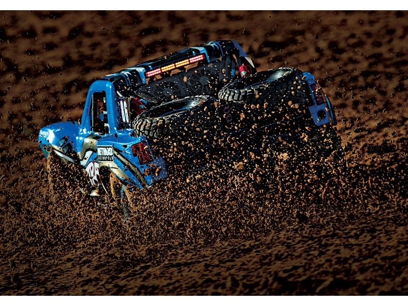 RC auto Traxxas Unlimited Desert Racer 1:8 RTR Rigid