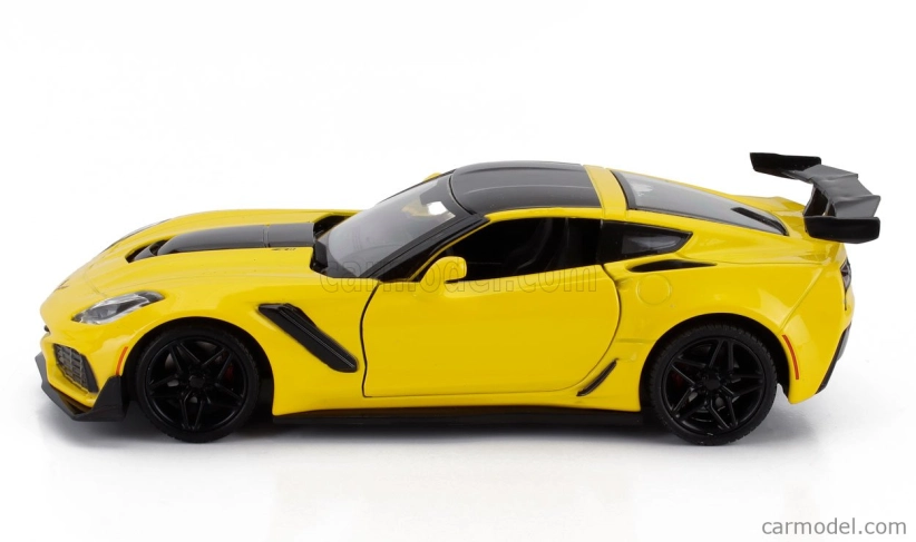 Johnny lightning Chevrolet Corvette Zr1 2019 1:24 Yellow Black